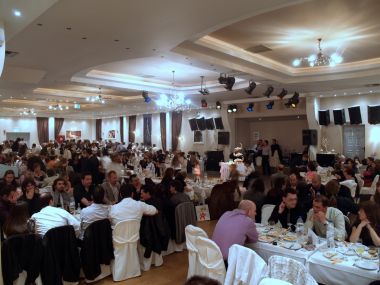 Γιορτινή διακόσμηση Garden Hall